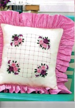 Yet another beutiful project by the very talented designer Maryanne Dodson as featured in Embroidery and Cross Stitch Vol 21 No 8